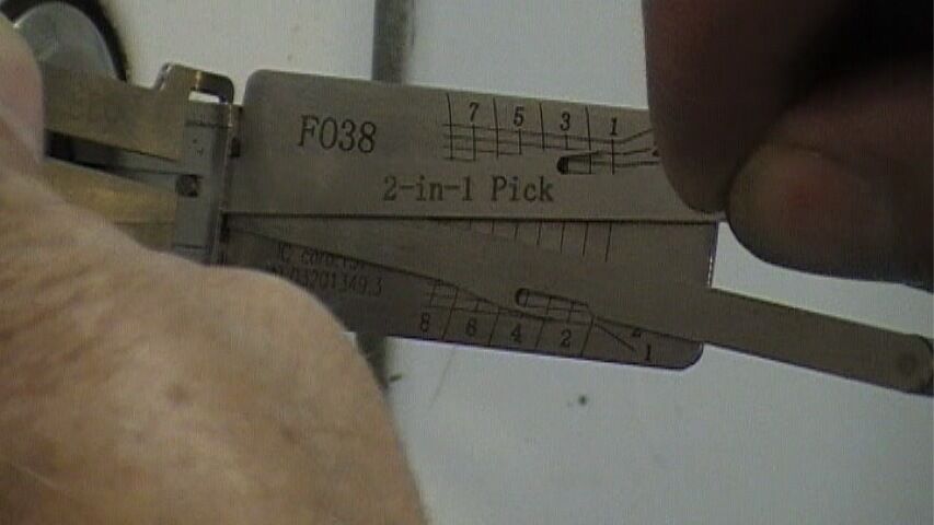 Locksmith Training  DVD - AUTO 1  Intro To Automotive Locksmithing  (3hr 49min.)